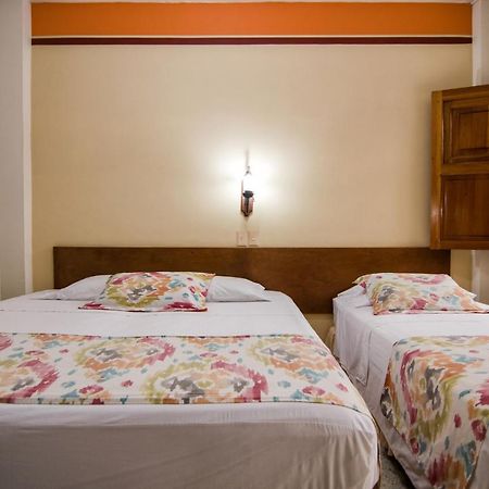 Hotel Valdivia Plaza Jardin Exterior photo